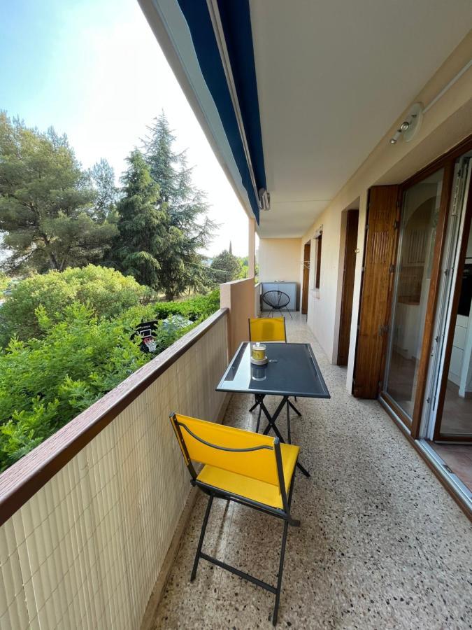 T2 Avec Terrasse & Parking A 5 Min Du Centre, 10 Min Des Plages Hyères Exteriér fotografie