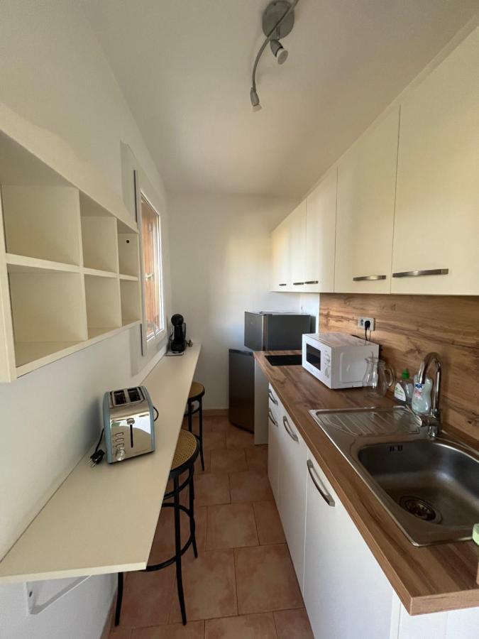 T2 Avec Terrasse & Parking A 5 Min Du Centre, 10 Min Des Plages Hyères Exteriér fotografie